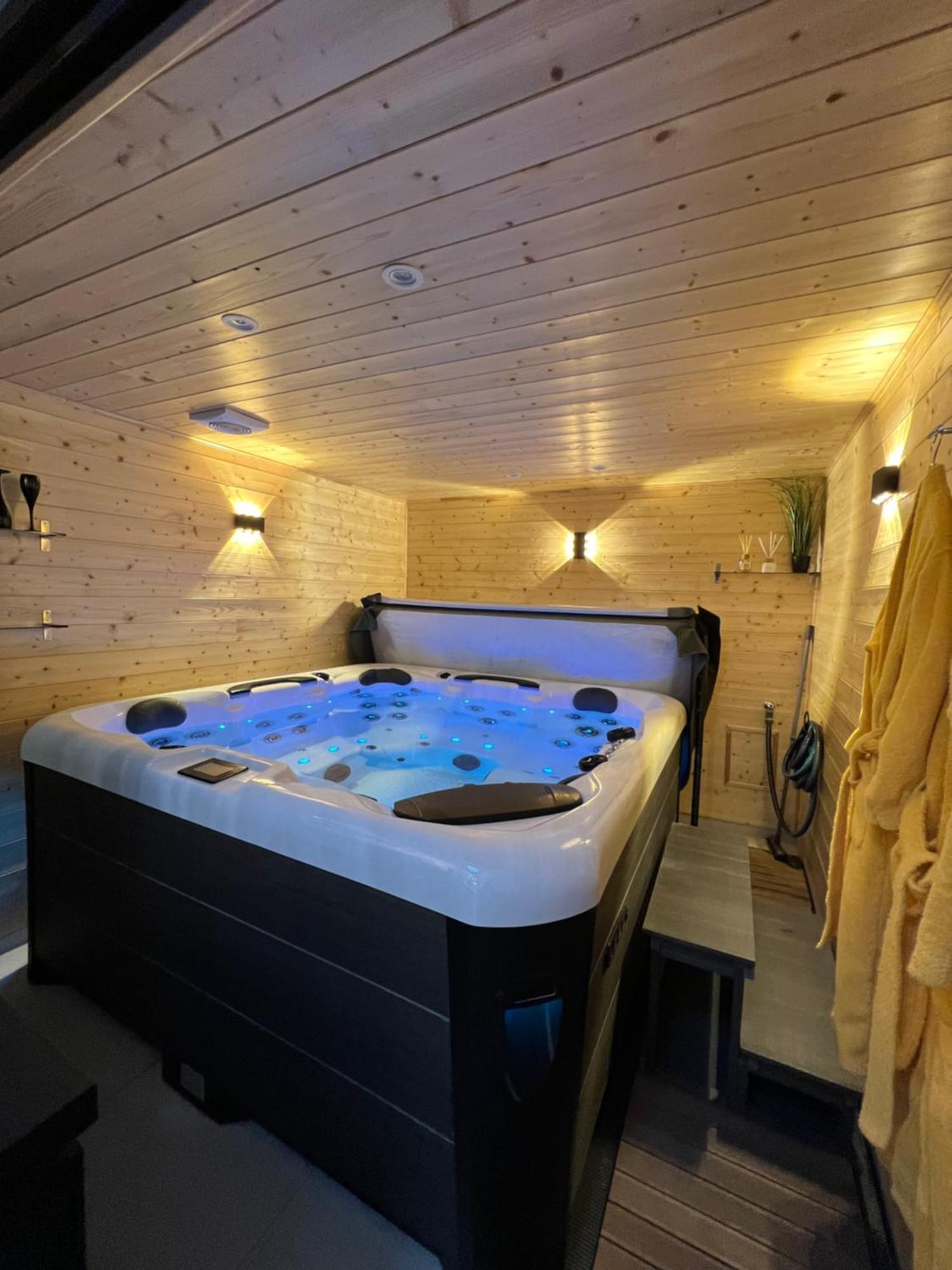 Les Suites De Stanislas Jacuzzi & Spa Nancy Eksteriør bilde